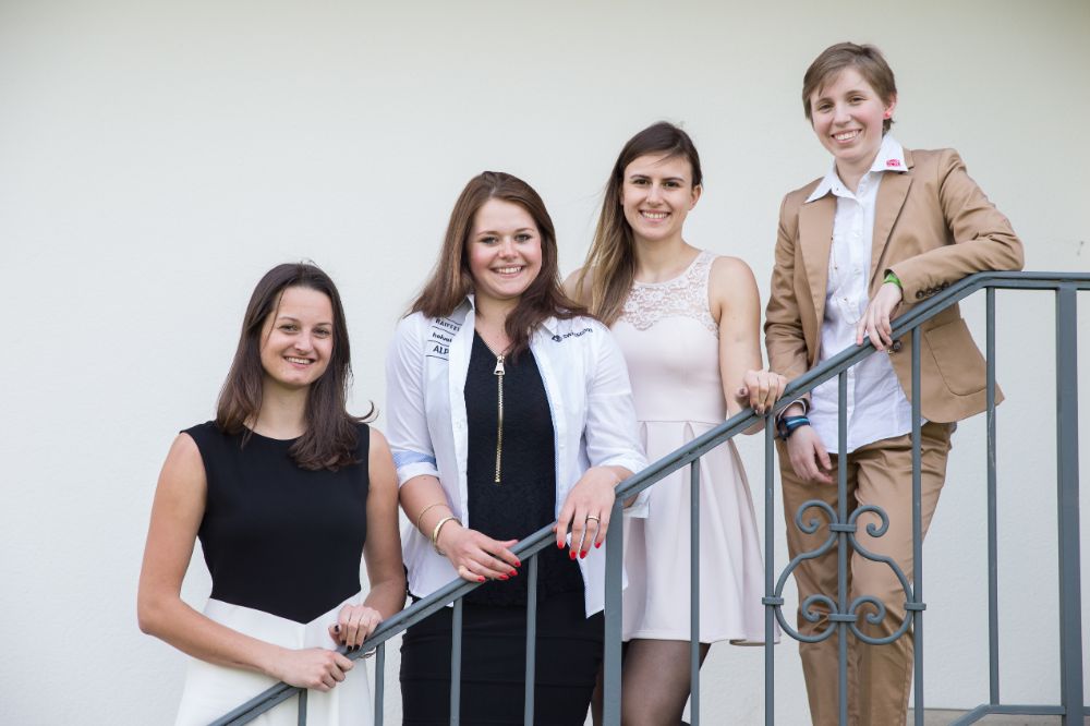 Jorinde Müller (skicross), Corinne Suter (ski alpin), Pauline Brunner et Sarah Hornung (tir).